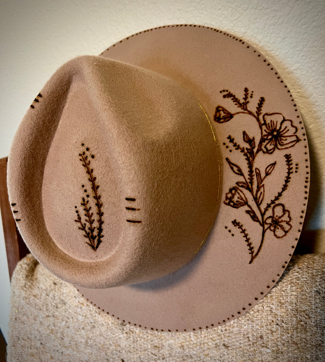 Personalized Morgan & Tayler Fedora Longhorn and poppies Felt Hat